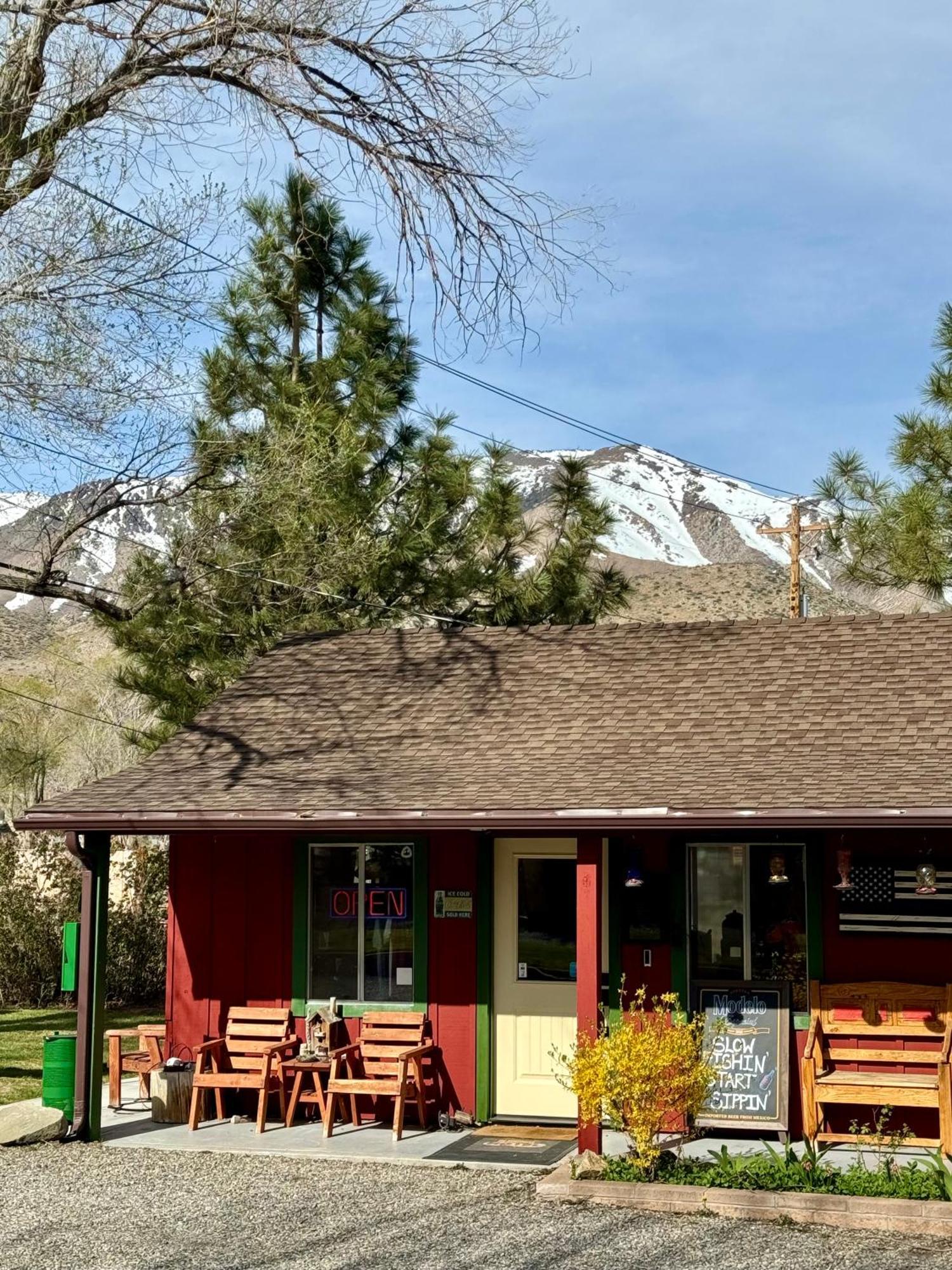 Andruss Motel Walker Exterior photo